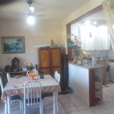 Excelente casa na praia so dentinho em Balneário Praia seca